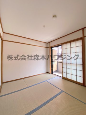 【和室】 | 　シャトー寺浦 | 落ち着いた雰囲気の和室付きです