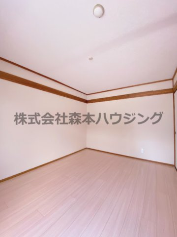 【洋室】 | 　シャトー寺浦 | 個人の部屋や寝室として使える洋室です