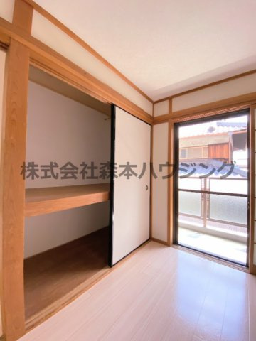 【収納】 | 　シャトー寺浦 | 大きなスペースがあり、収納には困りません
