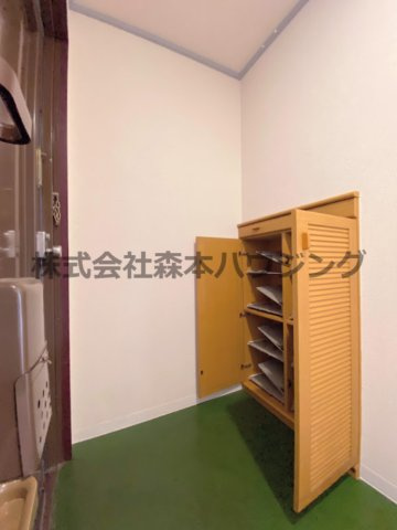 【収納】 | 　シャトー寺浦 | シューズボックスついてます