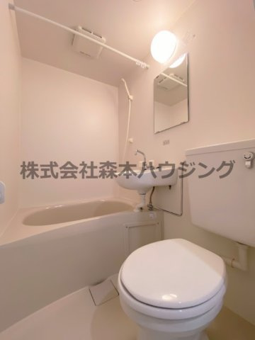【浴室】 | 　シャトー寺浦 | 落ち着いた空間のお風呂です