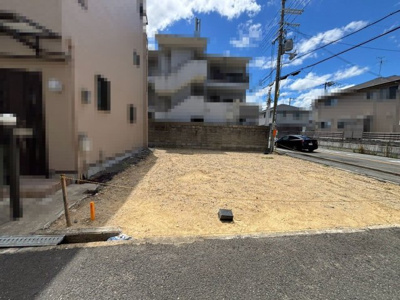 【前面道路含む現地写真】 | 引野町一丁　売土地 | 【個性あふれる住まいを実現できる「建築条件無の売土地」です】