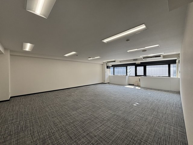 ＥＰＯ　ＳＨＩＮＯＳＡＫＡ　ＢＵＩＬＤＩＮＧ