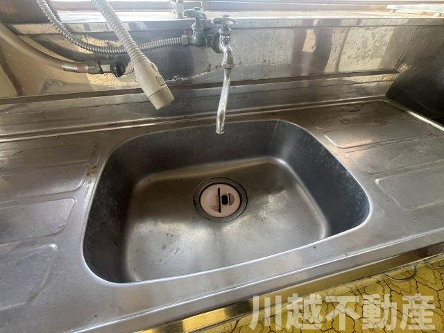 【川越かし野台】和の佇まいの５DKのキッチン|大きめのシンク、使いやすい大きさです。