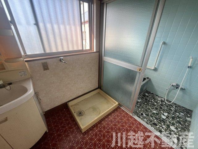【川越かし野台】和の佇まいの５DKのランドリースペース|明るいランドリースペース、嬉しい洗濯機パン付き