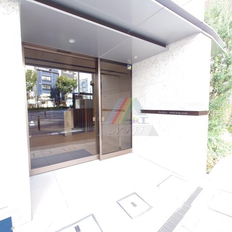Brillia東中野StationFrontのエントランス