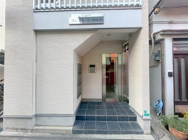 コンフォート神崎川のエントランス