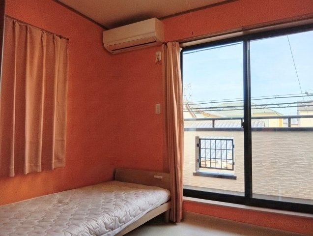 売中古戸建　静岡市駿河区広野４丁目の洋室|２階洋室4.5帖（東側）