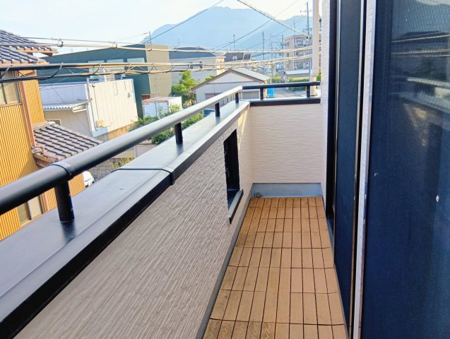 売中古戸建　静岡市駿河区広野４丁目のバルコニー|2面バルコニーなので、布団がたくさん干せますね！