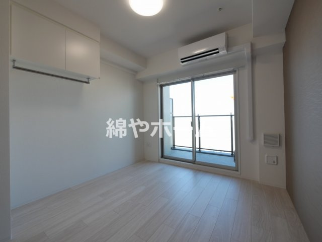 プレリスＮＥＯ大阪十三エルヴィオンの居間・リビング|ゆったり過ごせる居間です
