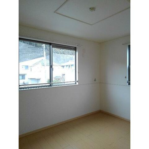 ガ一デンハウスの寝室|収納豊富な寝室