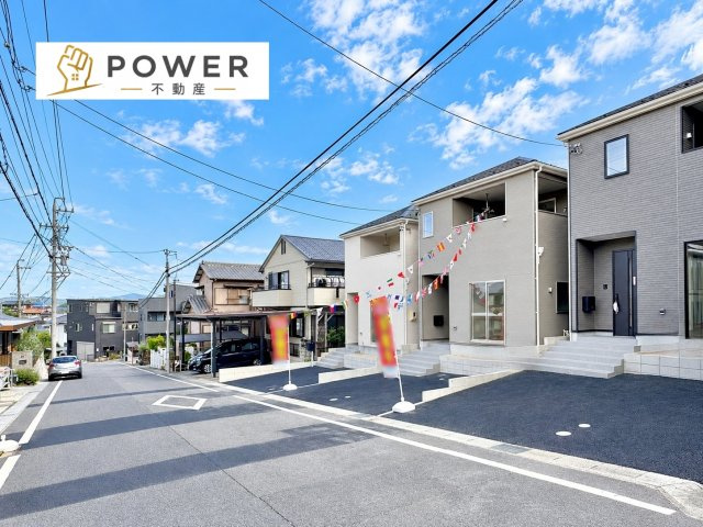 クレイドルガーデン　岡崎市中町第6の前面道路含む現地写真|十分な幅が確保されており、車の出し入れもスムーズ。お子様の送り迎えなど、日常の動作も快適に行えます。