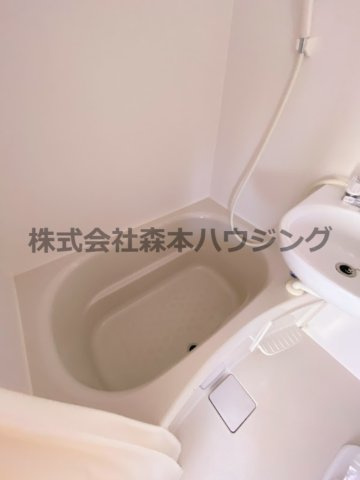 【浴室】 | 　シャトー寺浦 | 落ち着いた空間のお風呂です