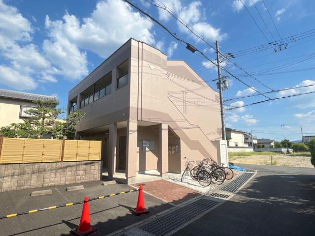 【外観】 | エバーハイツ春日 | 外観写真（昼）