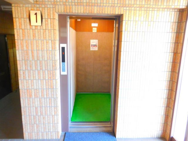野田マンションⅢのロビー
