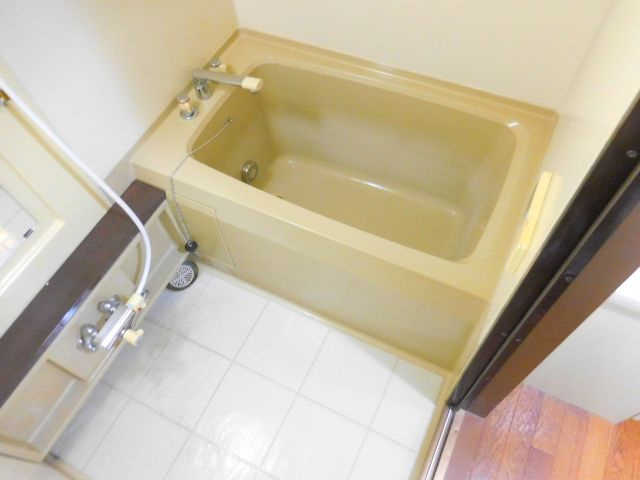 野田マンションⅢの浴室