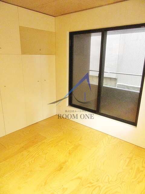 ONE　STEP の居間・リビング|洋室のお部屋です。