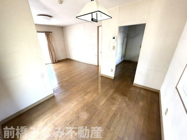 【中古】前橋市下大島町　２LDKの居間・リビング|ゆったりとした居間です