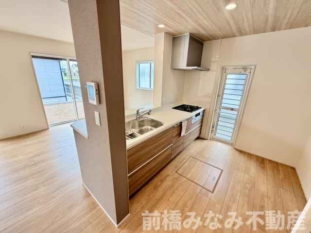【新築】前橋市後家町　１号棟(全２棟)　ブルーミングガーデン　新築建売分譲のキッチン|キッチンです