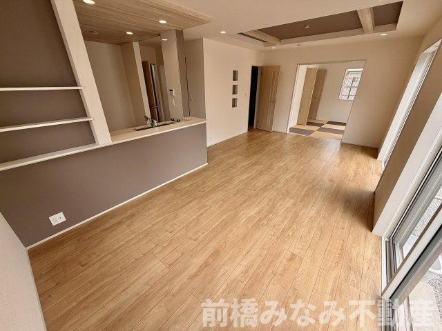 【新築】前橋市後家町　１号棟(全２棟)　ブルーミングガーデン　新築建売分譲の居間・リビング|使いやすいリビングです