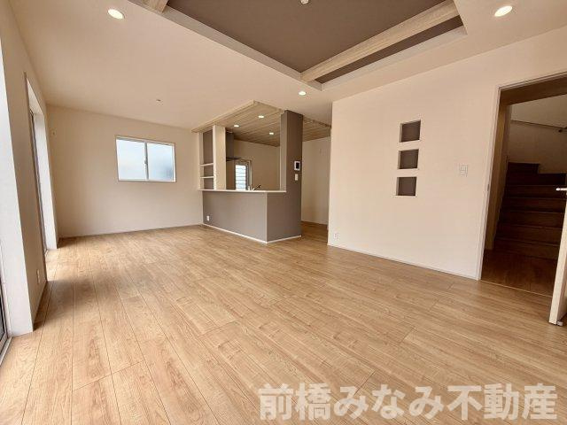 【新築】前橋市後家町　１号棟(全２棟)　ブルーミングガーデン　新築建売分譲の居間・リビング|使いやすい居間です