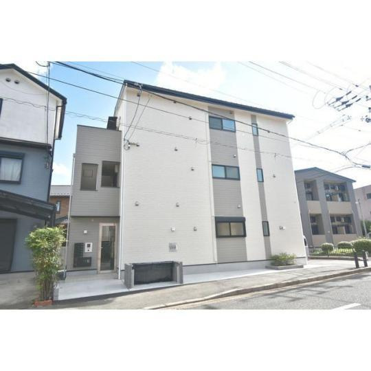 京都市伏見区醍醐構口町のアパートの外観