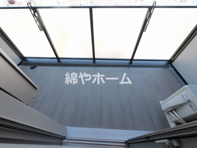 プレリスＮＥＯ大阪十三エルヴィオンのバルコニー|落ち着いた時間を過ごせるバルコニーです
