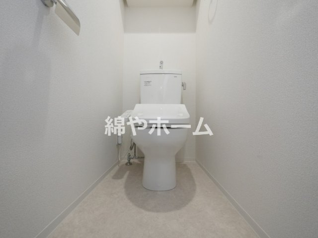 プレリスＮＥＯ大阪十三エルヴィオンのトイレ|ゆったりとした空間のトイレです