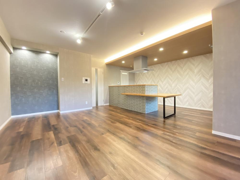 芦屋市船戸町の賃貸マンションの居間・リビング