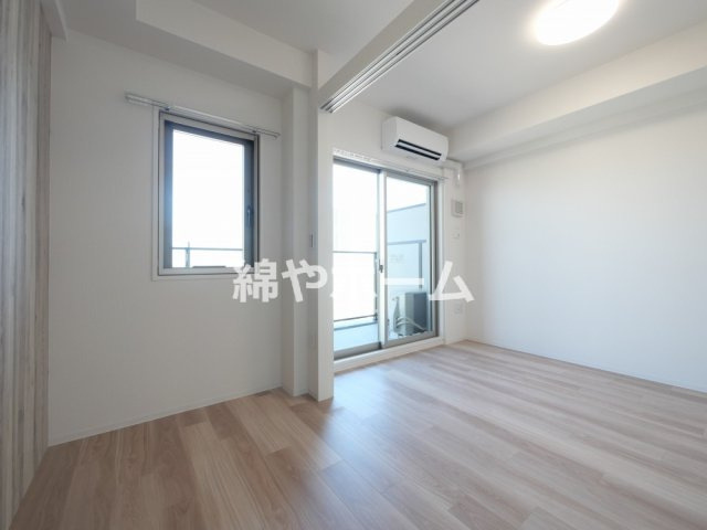 プレリスＮＥＯ大阪十三エルヴィオンの居間・リビング|ゆったり過ごせるリビングです