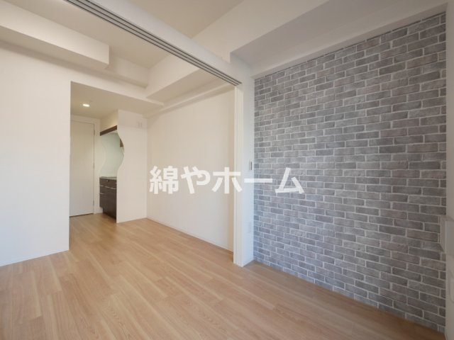プレリスＮＥＯ大阪十三エルヴィオンの寝室|ゆとりの広さです