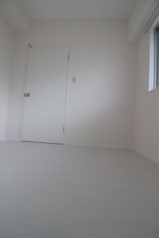 大谷マンションの寝室