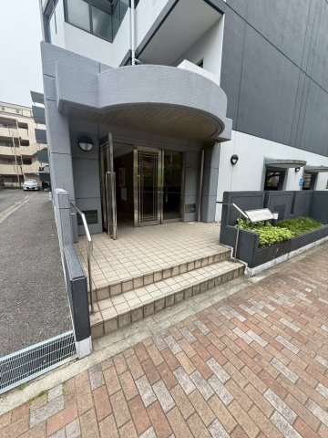 コーレジアス須磨のエントランス
