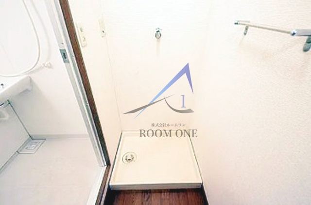 ジュンヴェール山本の設備|洗濯機置き場です。