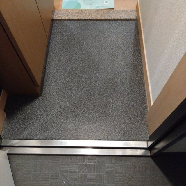 ソリテア四谷荒木町の玄関
