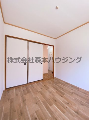 【寝室】 | 　K・OJフラッツ | 落ち着いて過ごせるお部屋なので、寝室にいかがでしょうか