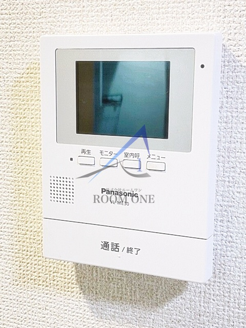 パークウェイ鶴見のセキュリティ|モニター付きインターホンです。