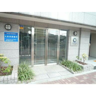 カスタリア要町のエントランス