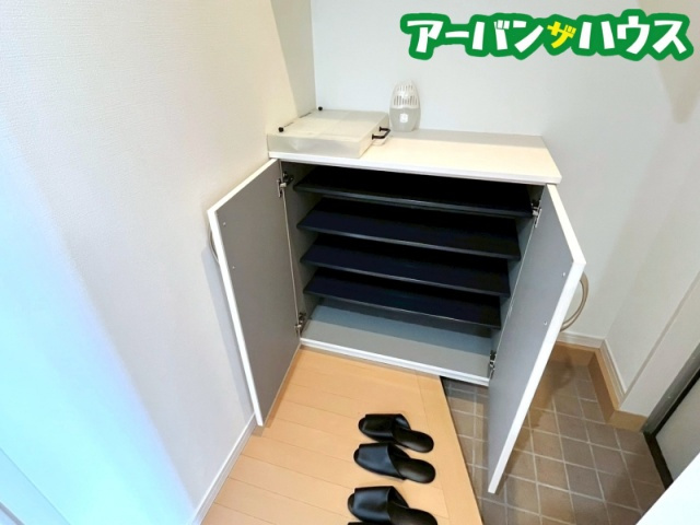 shiny flowerの玄関