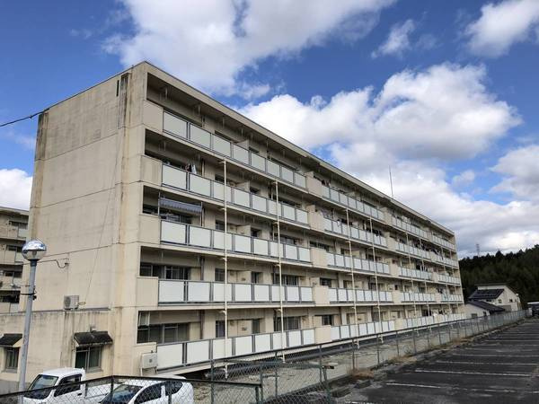 ビレッジハウス南中津川1号棟の外観