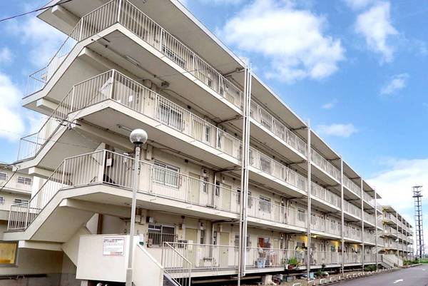 ビレッジハウス牛山6号棟の外観
