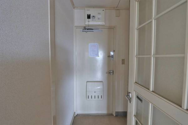ビレッジハウス一宮タワー3号棟の玄関|ビレッジハウスの同一物件・同一タイプの間取りの写真です
