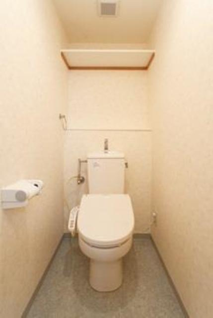 アルテーヌ新横浜のトイレ|※写真は同タイプ住戸です。