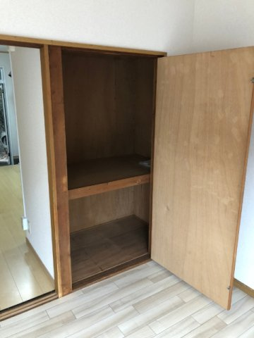 ルーベンヌ赤崎Ｂの内装