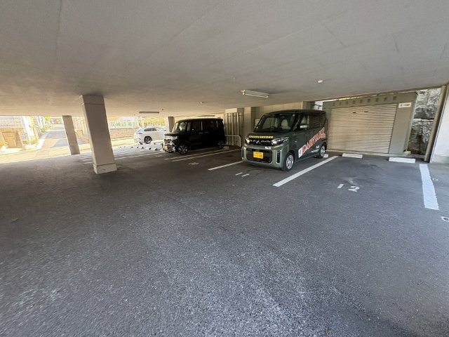 エスパール木風の駐車場