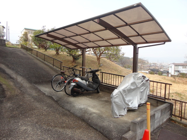 桃山第7ハイツの駐車場
