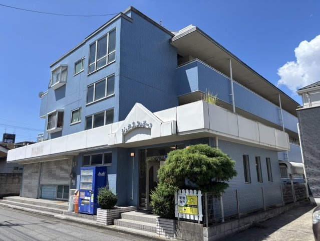 ジュネスファミーユ