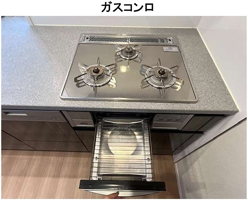 大阪ひびきの街　ザ・サンクタスタワーの設備|３口ガスコンロ　※工事完了時／２０２６年７月の写真
