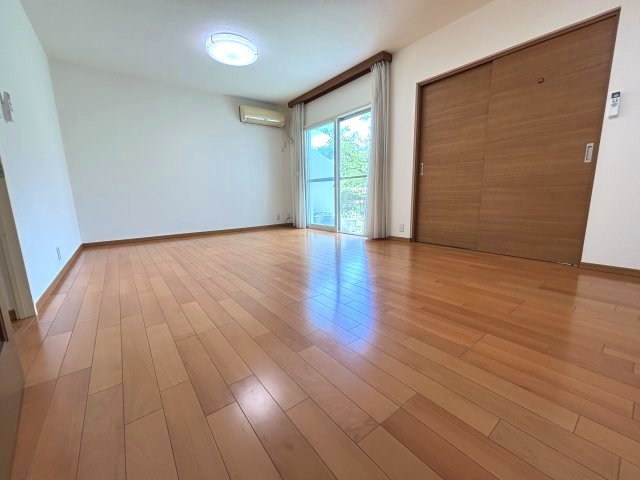 約15.0帖の広々としたリビングダイニング。家族が集うくつろぎ空間です。