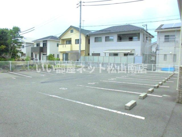 【駐車場】 | アランシア　B棟